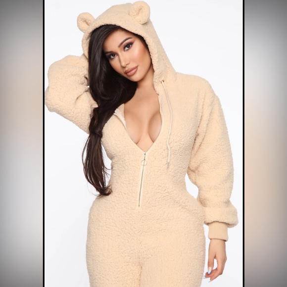 Beary Furry Jumpsuit 🐻🧸 - Picture 1 of 13
